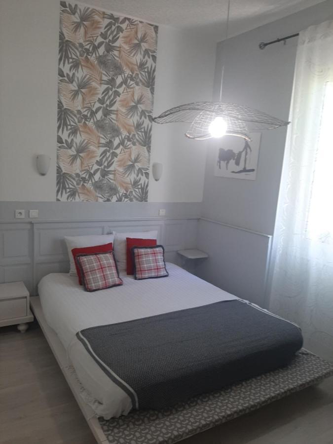 Hotel La Tour Des Fees Quissac  Zewnętrze zdjęcie