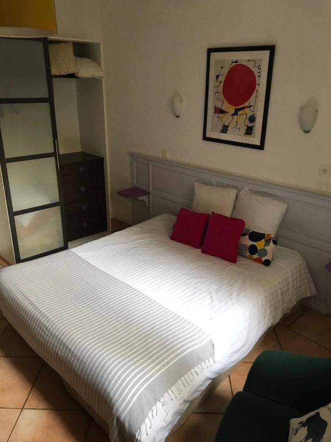 Hotel La Tour Des Fees Quissac  Zewnętrze zdjęcie