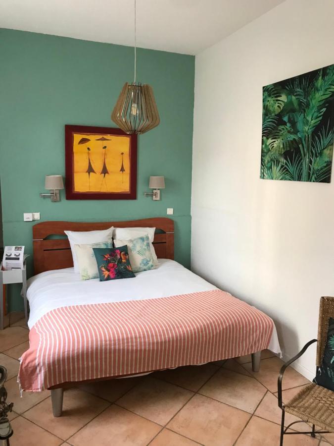 Hotel La Tour Des Fees Quissac  Zewnętrze zdjęcie